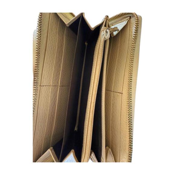 Gucci Ivory Pebbled Long Leather Zip-Around Soho Wallet - Picture 6 of 6